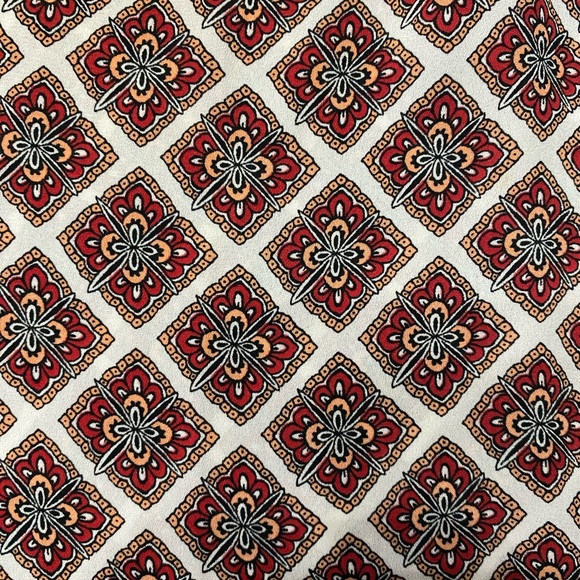 Express Geometric Patterned Button-Up Shirt - Picture 2 of 2